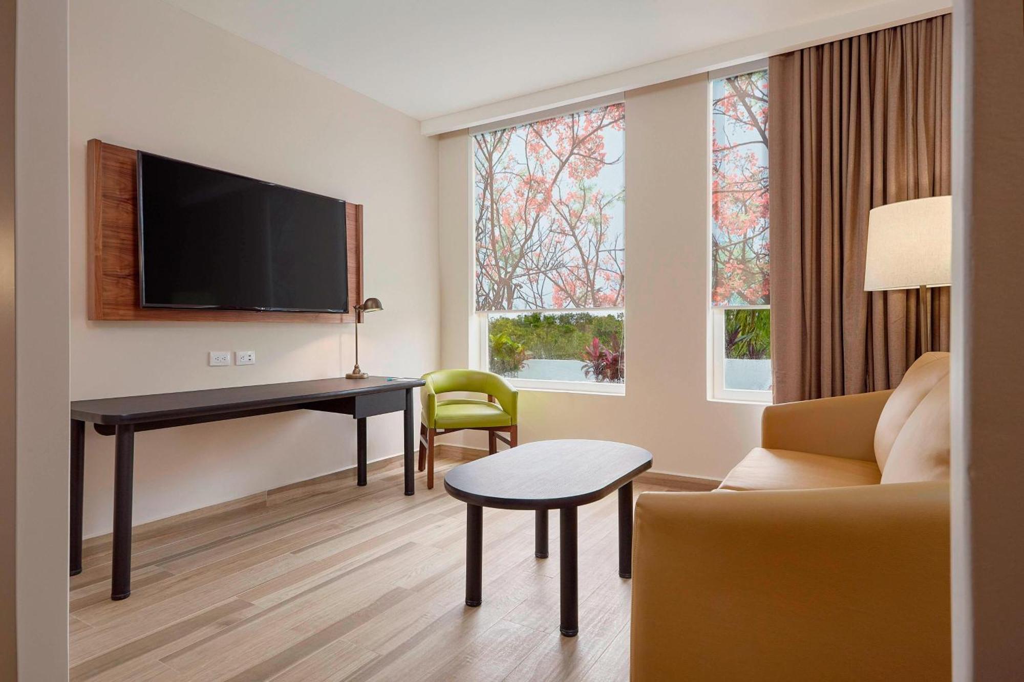 Fairfield Inn & Suites By Marriott Cancun Airport Alfredo V. Bonfil Екстериор снимка